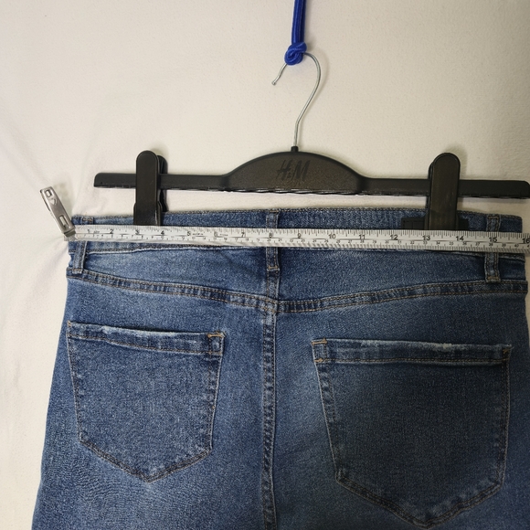 Nicole Miller Ladies SOHO Denim Blue Jeans Distressed Look Size 8 - Picture 3 of 8